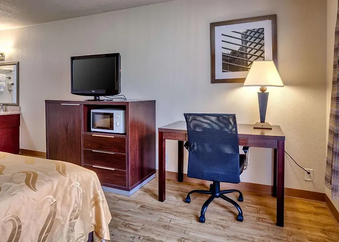 Top Hotels Near Vibrant Vallejo